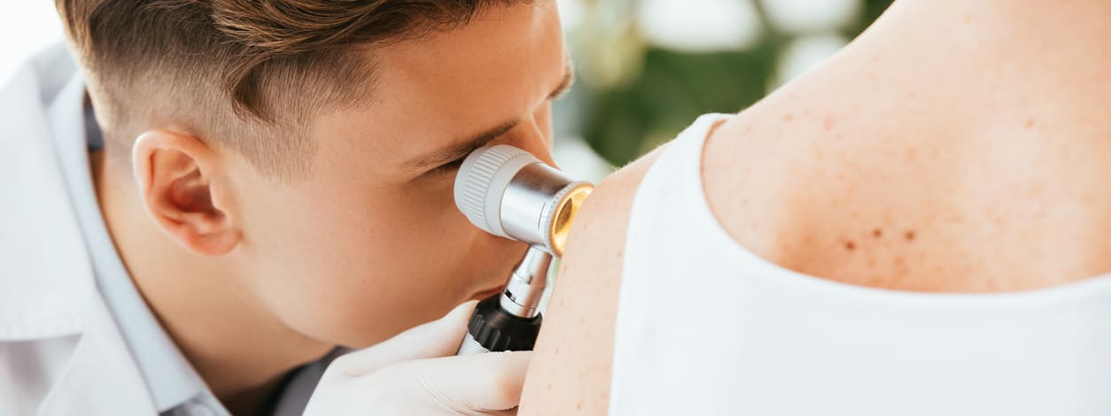 Neuer Hautarzt in Salzwedel führt Hautcheck durch