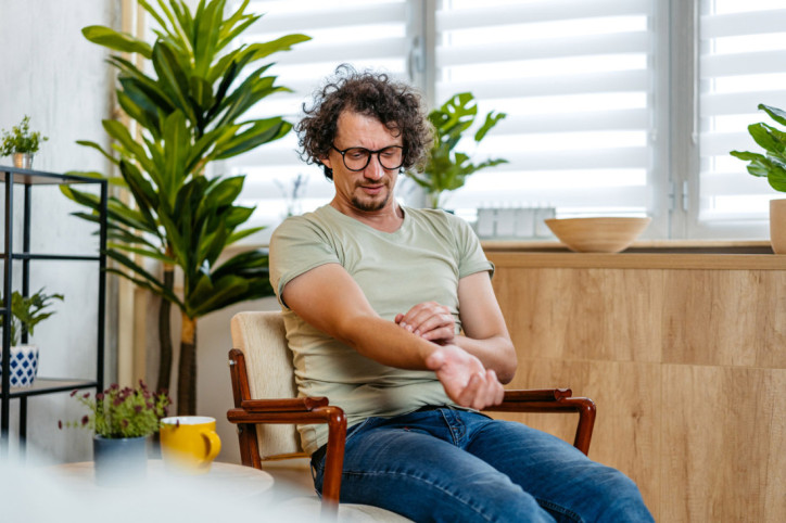 Einen Mann hat einen Verdacht auf Lymphangitis