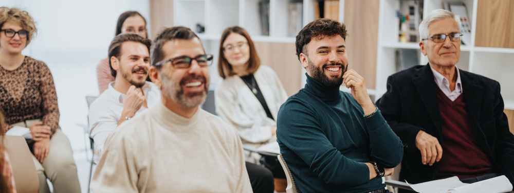 Eine ältere Frau nutzt die "Meine Gesundheitswelt"