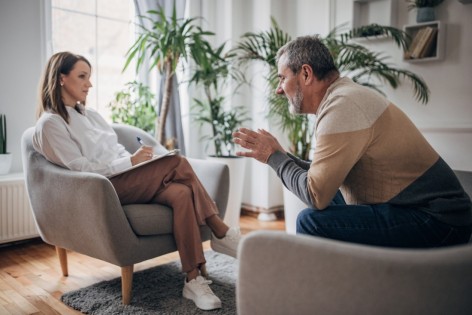 Neue Psychotherapeutin berät Patienten