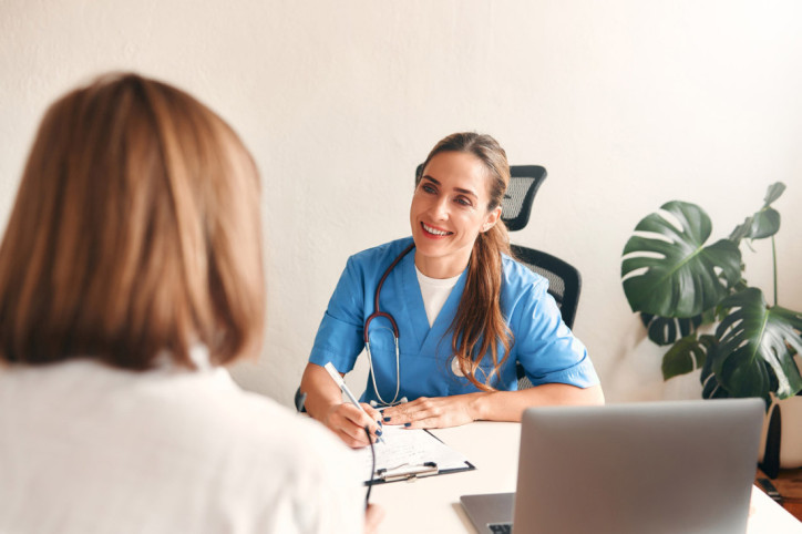 Neue Frauenärztin in Biederitz berät Patientin