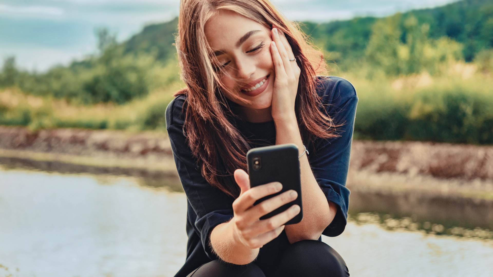 AOKSAN DK F3 Onlineservice Allgemein Online iStock 1250321937