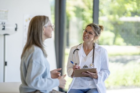 Neuer Chirurg am MVZ berät Patienten