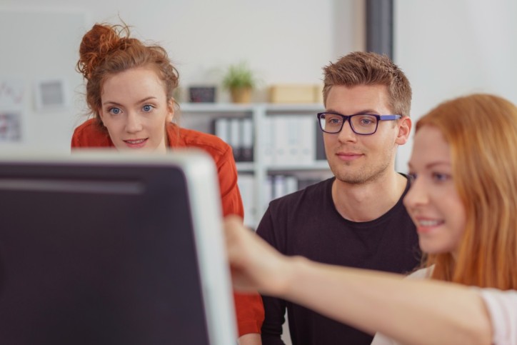 Fachnformatiker Azubis am Computer