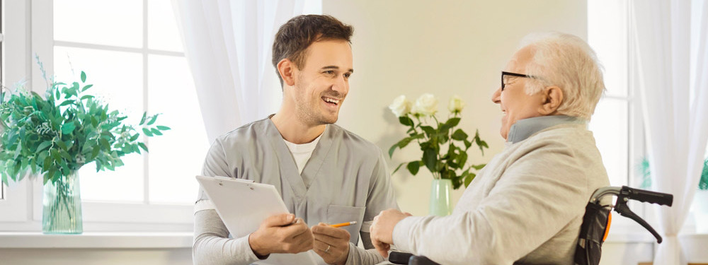 Angestellte der Rettungsleitstelle bei der Arbeit