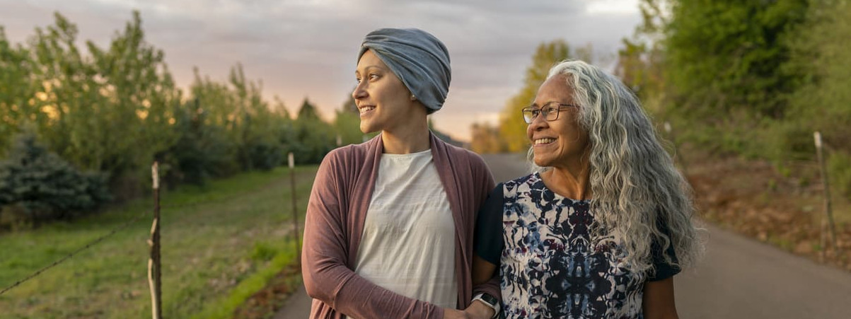 Eine Krebspatientin blickt positiv in die Zukunft