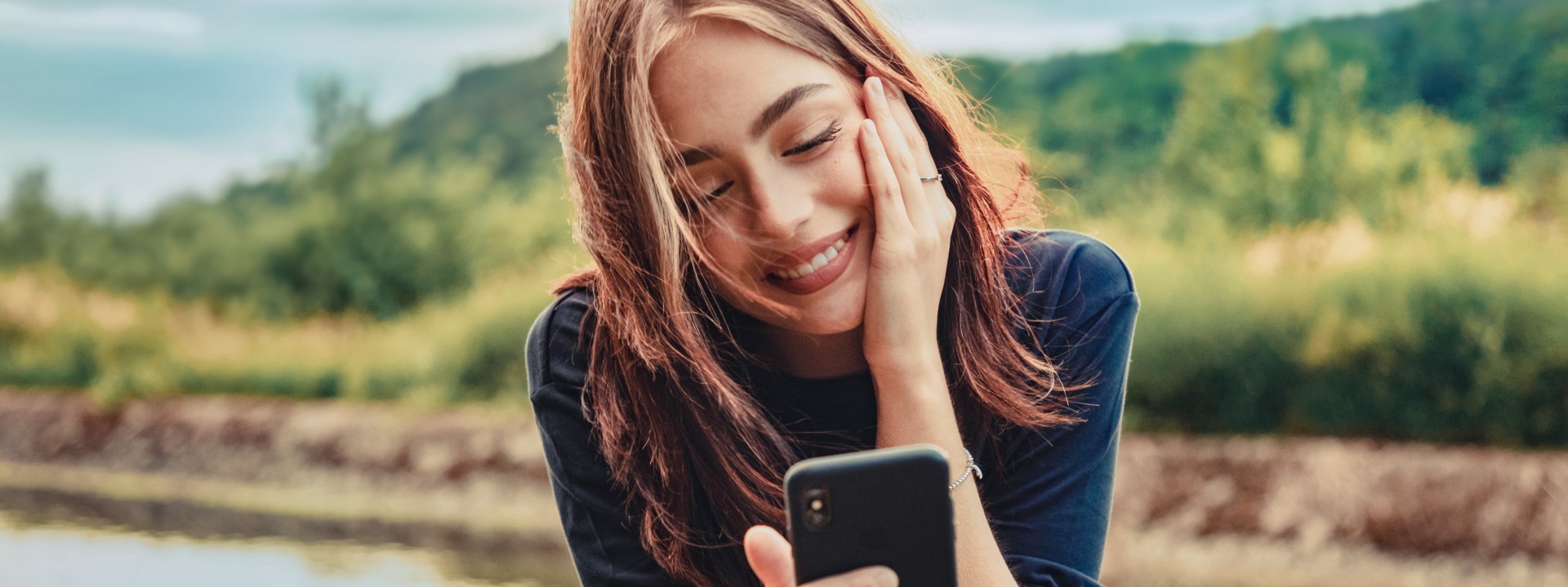 AOKSAN DK F3 Onlineservice Allgemein Online iStock 1250321937