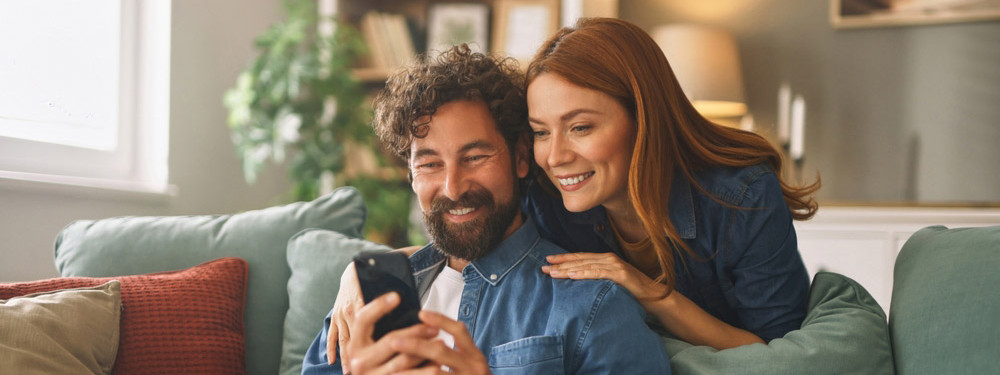 Ein Paar freut sich darüber, dass Aschersleben Teil des Gesunde Städte-Netzwerks ist